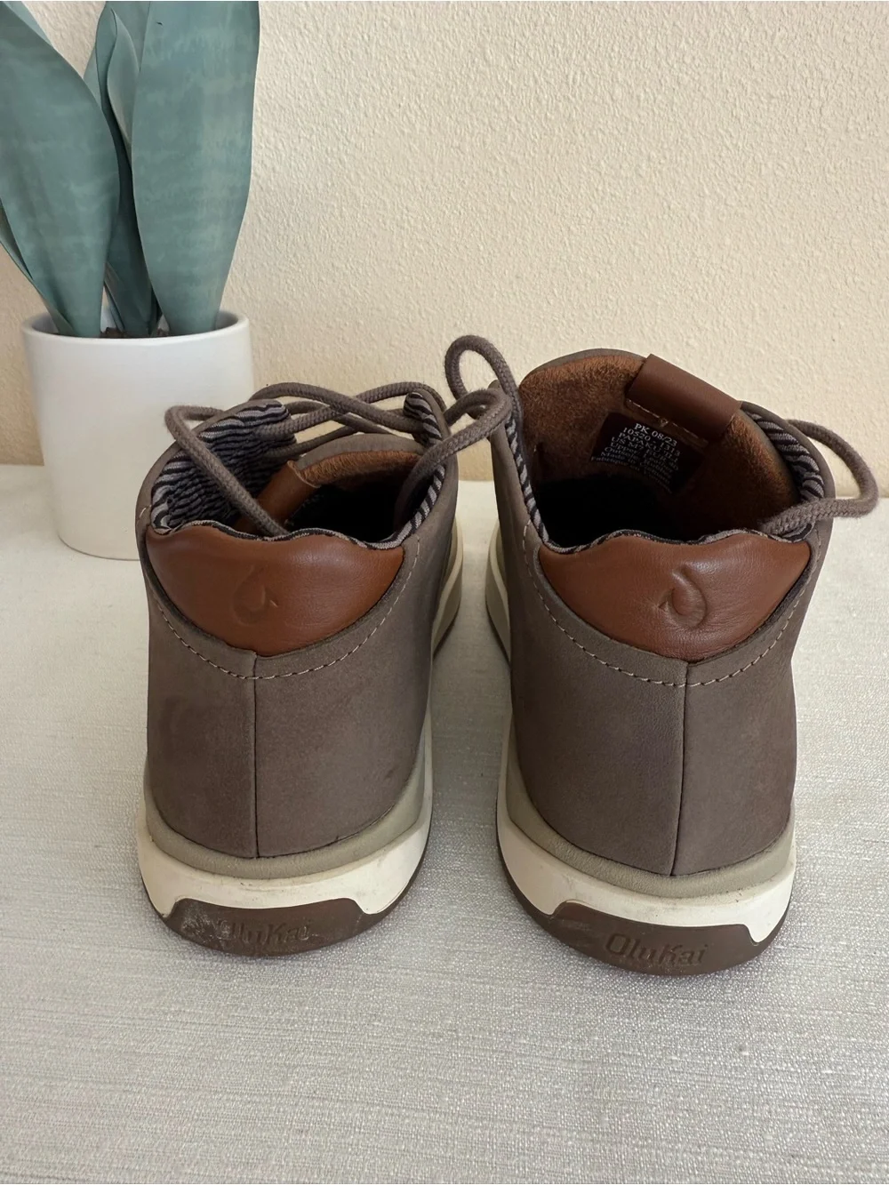 OluKai Papaku ‘Ili Men's Casual Mid-Top Sneakers in Brown Leather